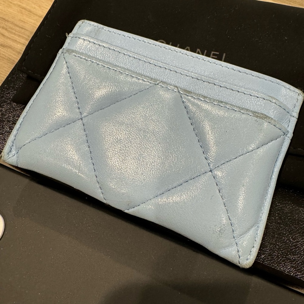 Chanel 19 Cardholder Blue - Picture 3 of 7